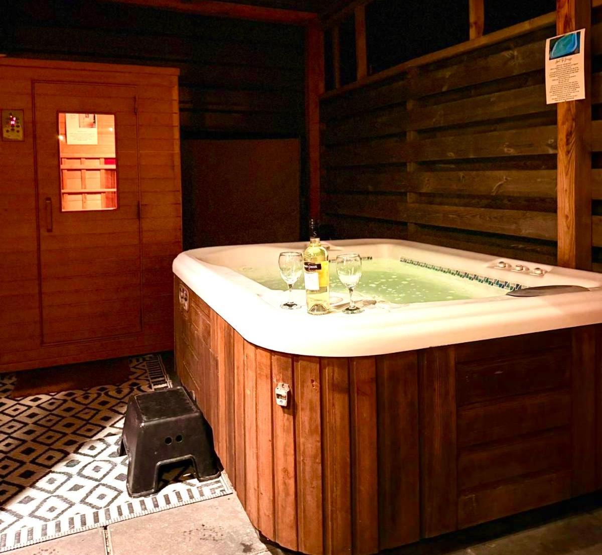 Tiny House With Sauna & Jacuzzi Near Amsterdam Vijfhuizen Εξωτερικό φωτογραφία